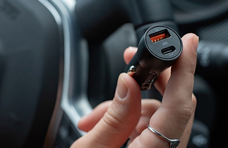 Incarcator auto Maxlife MXCC-04, PD QC 20 W, 1x USB-C + 1x USB, negru