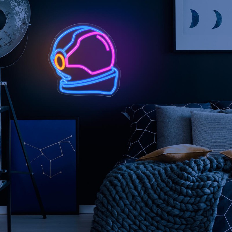 Neon LED pe plexiglas Forever Light, Astronaut, dimensiuni 400 x 18 x 375mm, cablu USB cu lungimea 2m, alimentare USB sau 3xAA, multicolor