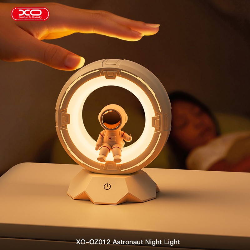 Lampa LED XO astronaut OZ12, acumulator 1200 mAh, port USB-C, lumina alba cu temperatura reglabila 3000K - 5000K, alba